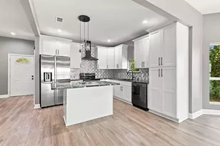 705 E Austin St, Paris, TX 75460 - Photo 13