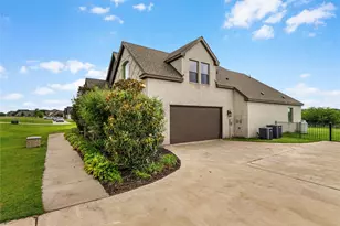 8078 Cutter Corral Rd, Fort Worth, TX 76126 - Photo 3