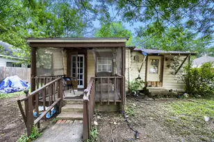 1012 E Jefferson St, Waxahachie, TX 75165 - Photo 1