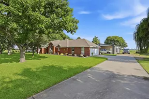 522 Preston Dr, Pottsboro, TX 75076 - Photo 1