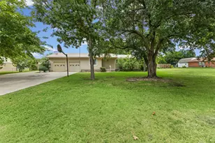 6709 Gillis Johnson St, Fort Worth, TX 76179 - Photo 3