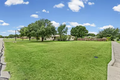 6709 Gillis Johnson Street, Fort Worth, TX 76179 - Photo 3