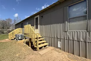 1025 E Owing St, Denison, TX 75021 - Photo 1