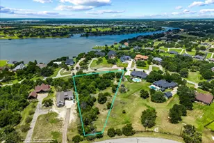1915 W Emerald Bend Ct, Granbury, TX 76049 - Photo 1