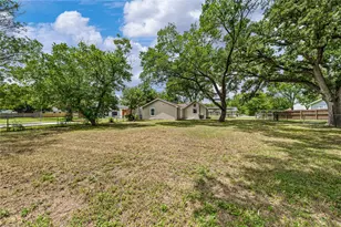 117 N Oak St, Lacy Lakeview, TX 76705 - Photo 35