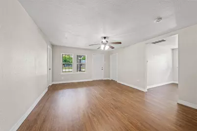 117 N Oak Street, Lacy Lakeview, TX 76705 - Photo 13