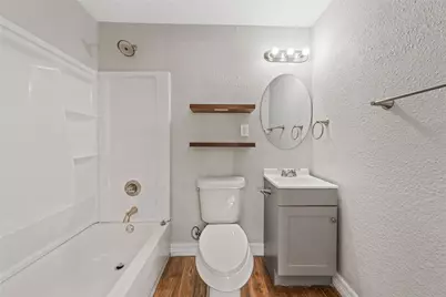 117 N Oak Street, Lacy Lakeview, TX 76705 - Photo 15