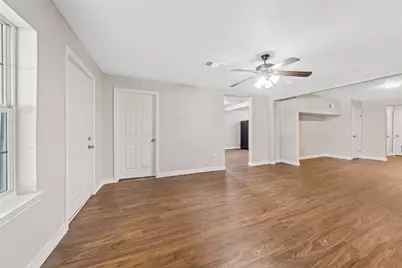 117 N Oak Street, Lacy Lakeview, TX 76705 - Photo 5
