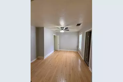 1007 W Clarendon Drive, Dallas, TX 75208 - Photo 9