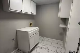 1007 W Clarendon Dr, Dallas, TX 75208 - Photo 13