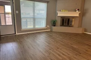 22 E Townhouse Ln, Grand Prairie, TX 75052 - Photo 25