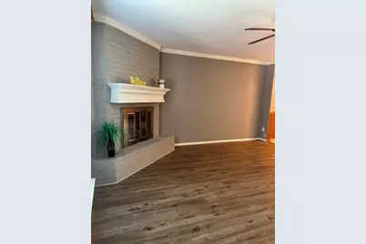 22 E Townhouse Lane #31, Grand Prairie, TX 75052 - Photo 9