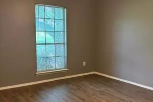 22 E Townhouse Ln, Grand Prairie, TX 75052 - Photo 27