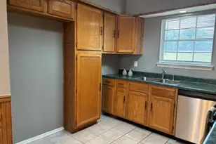22 E Townhouse Ln, Grand Prairie, TX 75052 - Photo 15