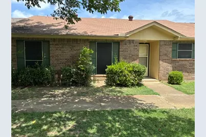 22 E Townhouse Lane #31, Grand Prairie, TX 75052 - Photo 1