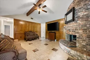 704 Whistler Dr, Arlington, TX 76006 - Photo 15