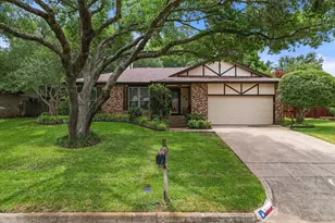 704 Whistler Dr, Arlington, TX 76006 - Photo 3
