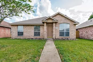 709 Catalina Dr, Lancaster, TX 75146 - Photo 1