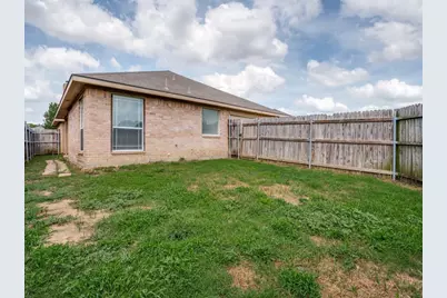 709 Catalina Drive, Lancaster, TX 75146 - Photo 19