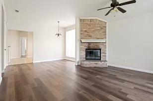 709 Catalina Dr, Lancaster, TX 75146 - Photo 3