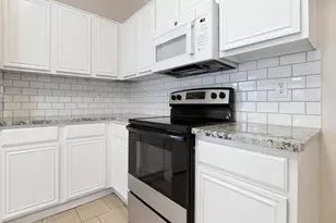 709 Catalina Dr, Lancaster, TX 75146 - Photo 7