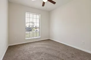 709 Catalina Dr, Lancaster, TX 75146 - Photo 17
