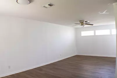1307 S Delaware Street, Clarksville, TX 75426 - Photo 9