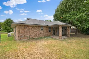 2 Finley Cir, Krum, TX 76249 - Photo 25