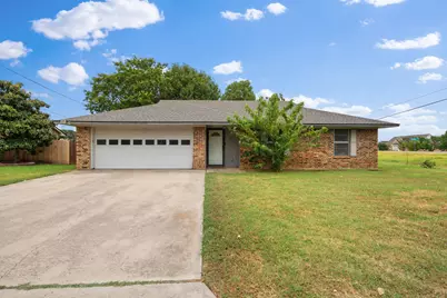2 Finley Circle, Krum, TX 76249 - Photo 1