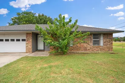 2 Finley Circle, Krum, TX 76249 - Photo 3