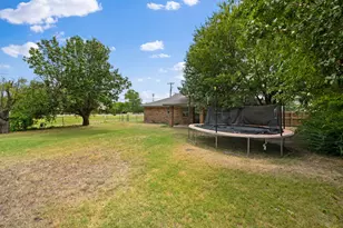 2 Finley Cir, Krum, TX 76249 - Photo 29