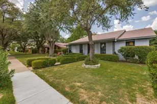 8633 Baumgarten Dr, Dallas, TX 75228 - Photo 29