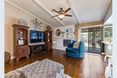 8633 Baumgarten Drive, Dallas, TX 75228 - Photo 11