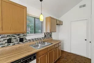 2813 Creekwood Ln, Fort Worth, TX 76123 - Photo 13