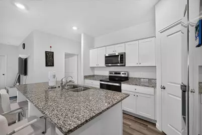13435 Wembley Heights Drive, Houston, TX 77049 - Photo 9