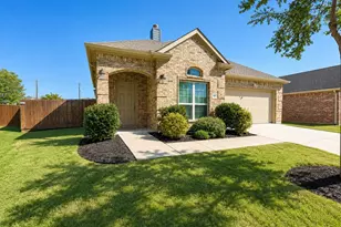 301 Hideaway Rd, McKinney, TX 75072 - Photo 1