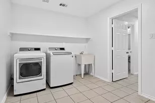 1104 Breezewood Dr, Lewisville, TX 75077 - Photo 27