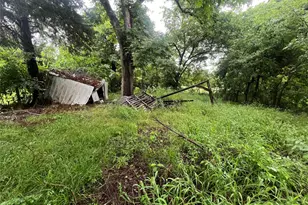 1049 3rd St SE, Paris, TX 75460 - Photo 9