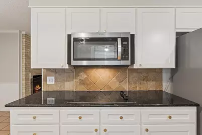 5600 Lake Highlands Drive, Waco, TX 76710 - Photo 9