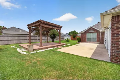 2848 Gillespie Lane, Grand Prairie, TX 75052 - Photo 33
