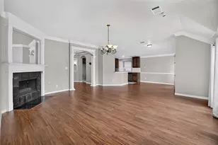2848 Gillespie Ln, Grand Prairie, TX 75052 - Photo 15