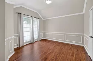 2848 Gillespie Ln, Grand Prairie, TX 75052 - Photo 5