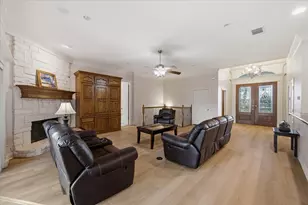 2643 Creekwood Dr, Cedar Hill, TX 75104 - Photo 7