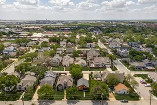 612 E Wall St, Grapevine, TX 76051 - Photo 9
