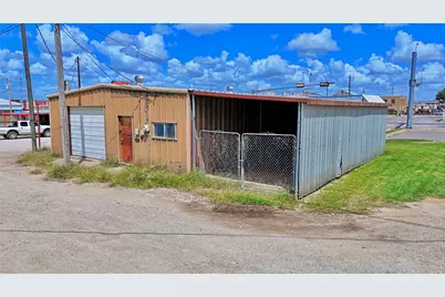 105 W Highway 82, Nocona, TX 76255 - Photo 11