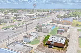 105 W Hwy 82, Nocona, TX 76255 - Photo 1