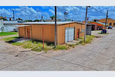 105 W Highway 82, Nocona, TX 76255 - Photo 9