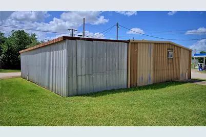 105 W Highway 82, Nocona, TX 76255 - Photo 25