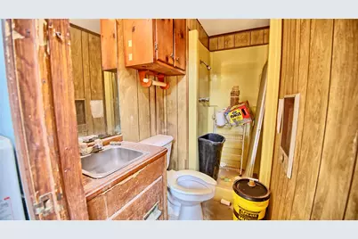 105 W Highway 82, Nocona, TX 76255 - Photo 17