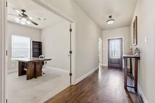 212 Lillian Ln, Waxahachie, TX 75165 - Photo 5